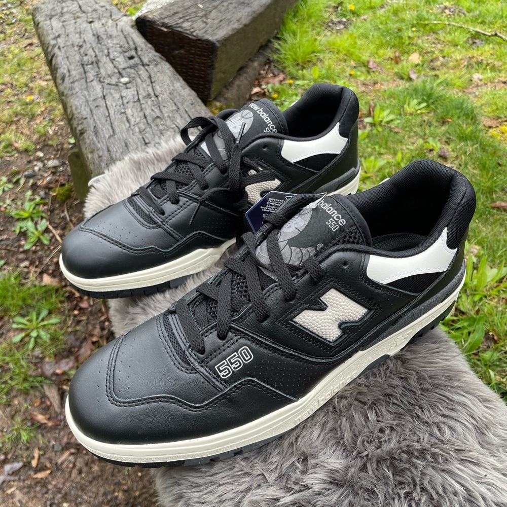 NWT New Balance 550 Panda Low Sneakers size 11.5 Men’s - Picture 8 of 11